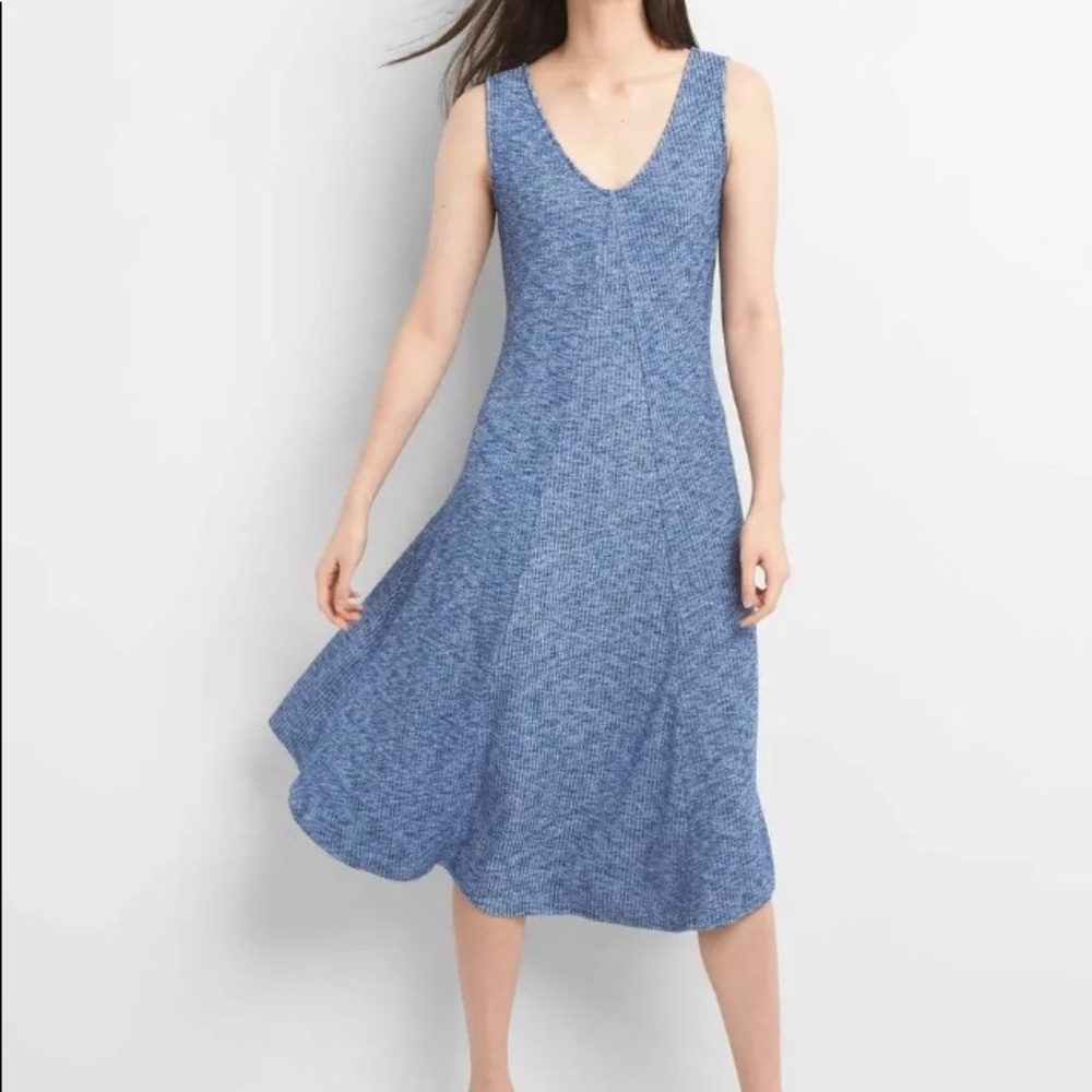 NIP Gap Ribbed V Neck Scoop Softspun Sleeveless Fit & Flare Swing Midi Dress